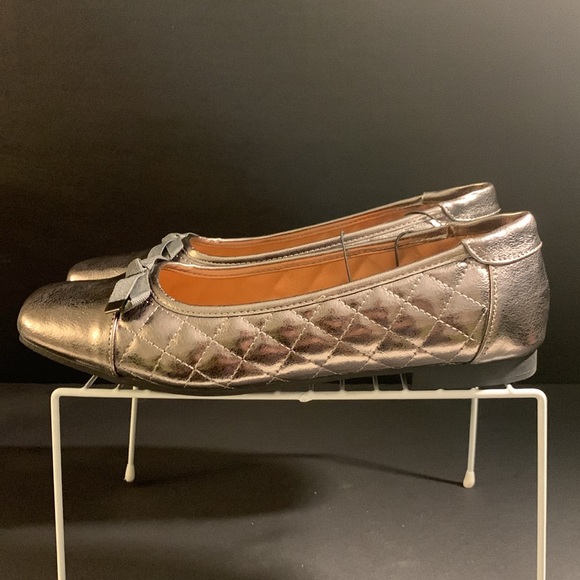 NWT Cliffs by White Mountain Flats - Picture 8 of 8